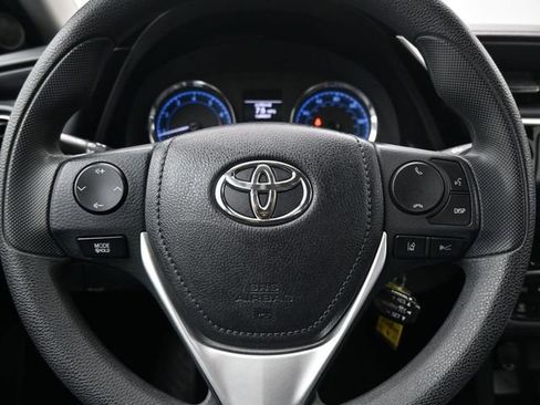 Used 2018 Toyota Corolla LE image 28
