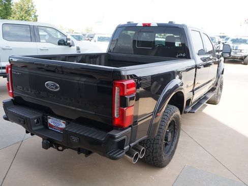 Used 2024 Ford F250 Lariat w/ Lariat Ultimate Package AWD/4WD image 11