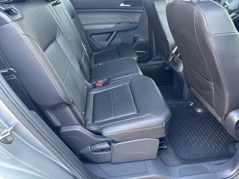 Used 2023 Volkswagen Atlas SE AWD/4WD image 43