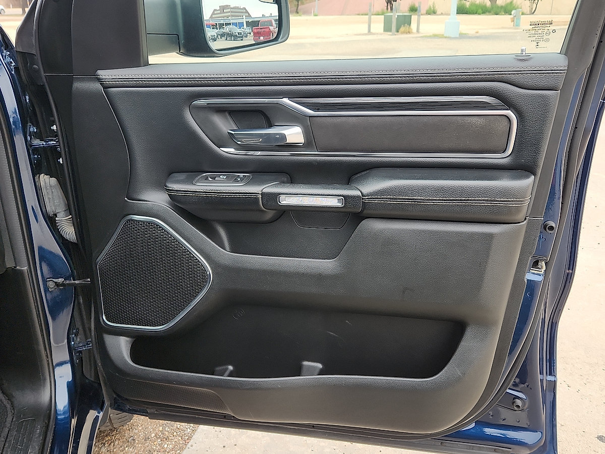 Used 2024 RAM 1500 Laramie RWD image 12