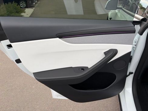Used 2026 Tesla Model Y Long Range AWD/4WD image 19