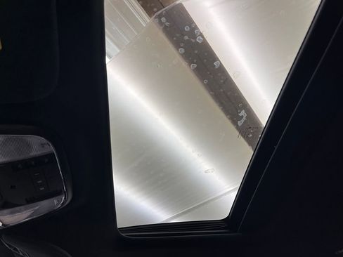 Used 2017 Jeep Grand Cherokee Limited image 27