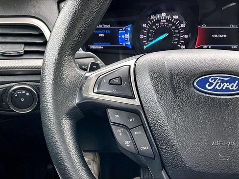 Used 2020 Ford Fusion SE AWD/4WD image 14