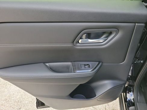 New 2026 Nissan Rogue SV FWD image 13