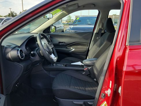 Certified 2021 Nissan Kicks SV FWD image 19