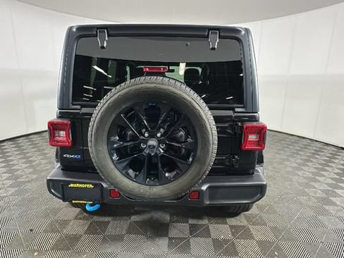 Used 2023 Jeep Wrangler Unlimited Sahara w/ Cold Weather Group AWD/4WD image 3
