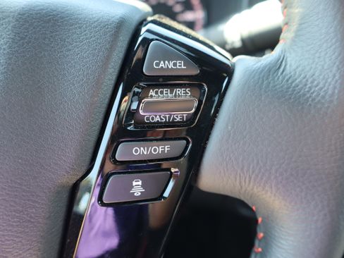 Used 2024 Nissan Frontier Pro-X w/ Pro Convenience Package image 17