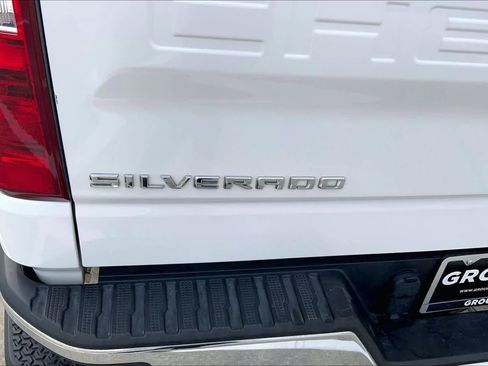 Used 2025 Chevrolet Silverado 1500 LT RWD image 30
