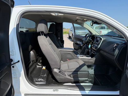 Used 2021 Chevrolet Colorado LT w/ Fleet Safety Package RWD image 11