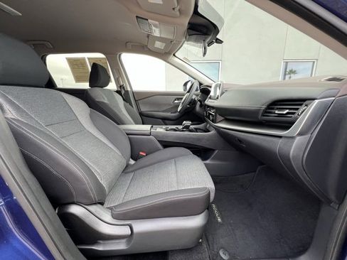 Certified 2023 Nissan Rogue SV image 23