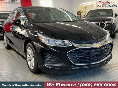 Used 2019 Chevrolet Cruze LS w/ LS Convenience Package FWD image 4