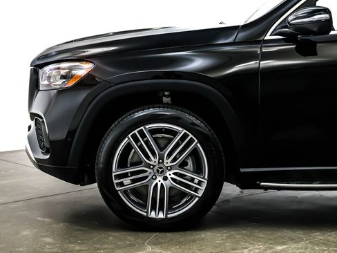Certified 2024 Mercedes-Benz GLS 450 4MATIC image 10