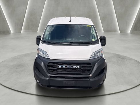 Used 2024 RAM ProMaster 2500 w/ Convenience Group FWD image 2