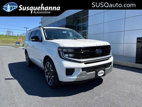 New 2026 Ford Expedition Platinum image 1