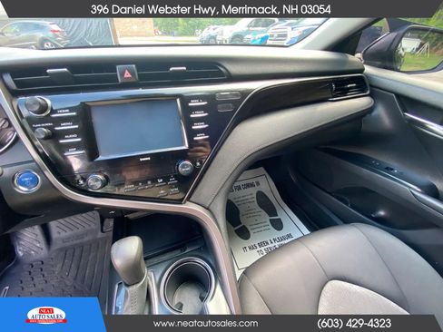 Used 2020 Toyota Camry LE FWD image 10