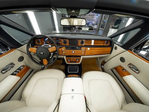 Used 2010 Rolls-Royce Phantom Drophead Coupe RWD image 31