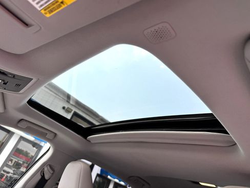 Used 2020 Lexus RX 450h AWD w/ Premium Package image 19