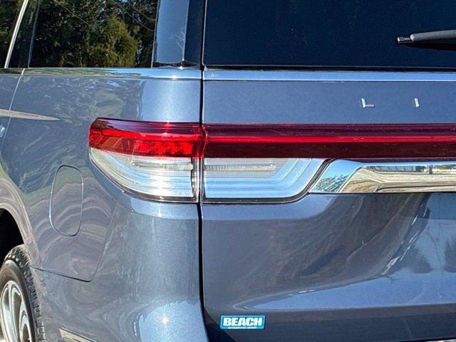 Used 2023 Lincoln Navigator Reserve AWD/4WD image 13