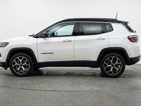 Used 2025 Jeep Compass Limited image 5