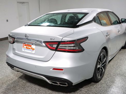 Used 2022 Nissan Maxima SV w/ Floor Mat Group FWD image 7