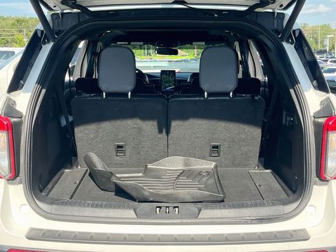 Used 2020 Ford Explorer ST w/ ST Street Pack AWD/4WD image 27