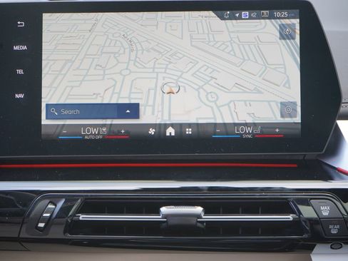 Used 2025 BMW X1 xDrive28i w/ Convenience Package image 13