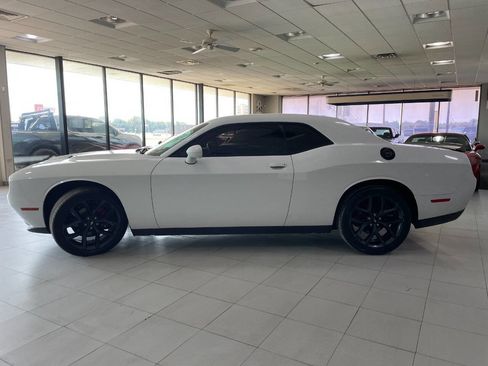 Used 2019 Dodge Challenger SXT w/ Blacktop Package image 4