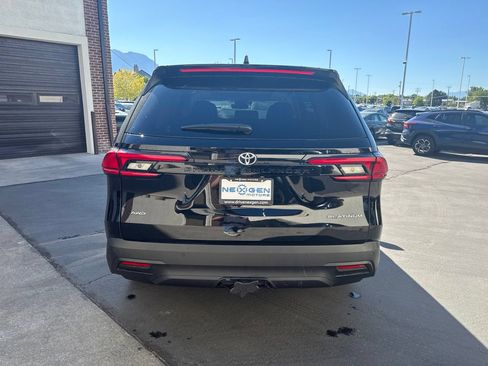 Used 2026 Toyota Grand Highlander AWD image 7