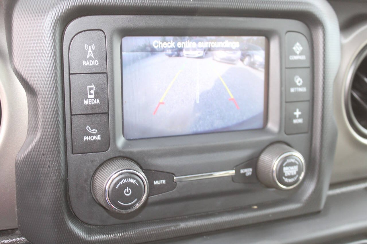 Used 2019 Jeep Wrangler Unlimited Sport S AWD/4WD image 16