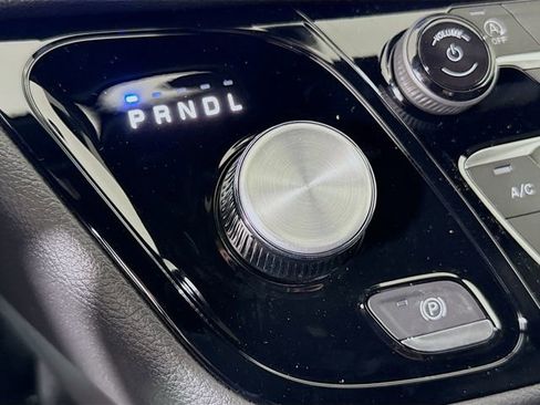 New 2026 Chrysler Pacifica Select image 16