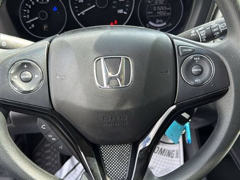 Used 2021 Honda HR-V LX image 11