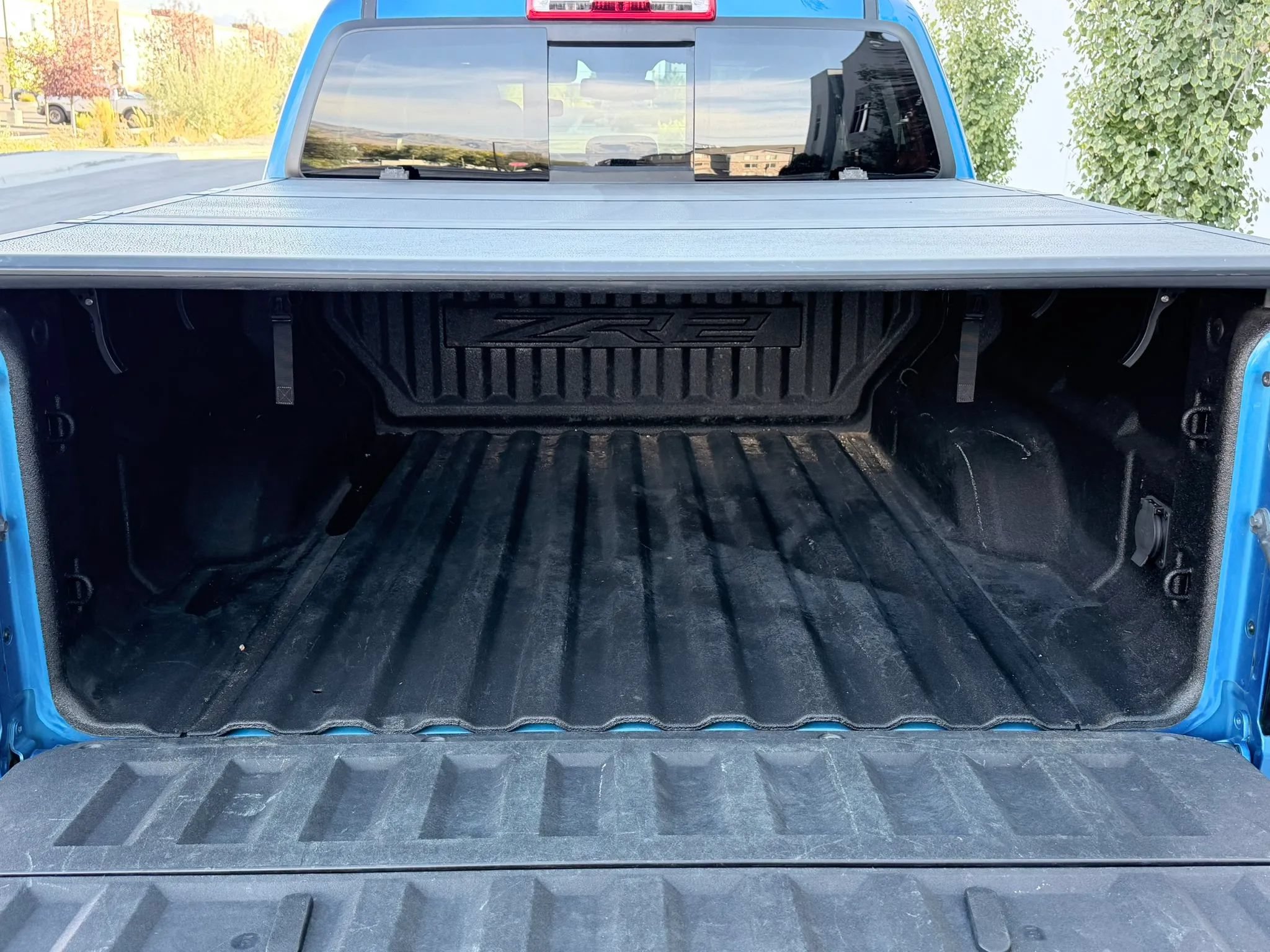Used 2024 Chevrolet Colorado ZR2 w/ Technology Package AWD/4WD image 14