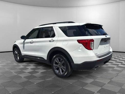 Used 2023 Ford Explorer XLT w/ Equipment Group 202A AWD/4WD image 3