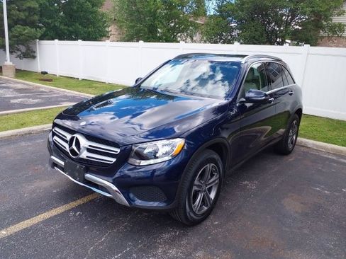 Used 2017 Mercedes-Benz GLC 300 4MATIC image 1
