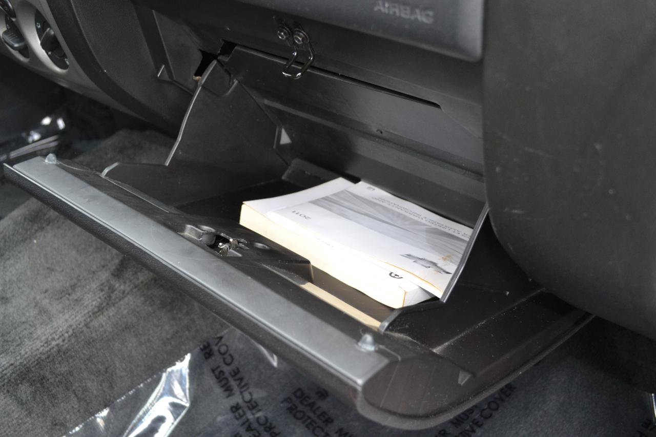 Used 2011 Chevrolet Colorado LT AWD/4WD image 23