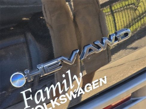 Used 2025 Toyota Sienna XLE Woodland Edition image 7