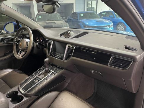 Used 2017 Porsche Macan image 33