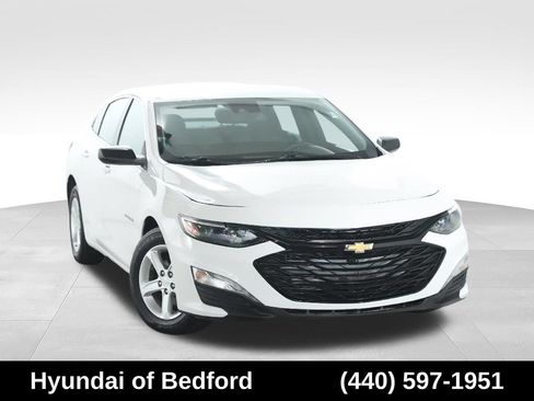 Used 2020 Chevrolet Malibu LS FWD image 1
