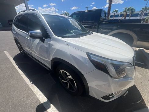 Used 2023 Subaru Forester Touring AWD/4WD image 32