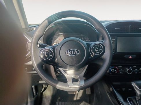 Used 2021 Kia Soul LX image 12