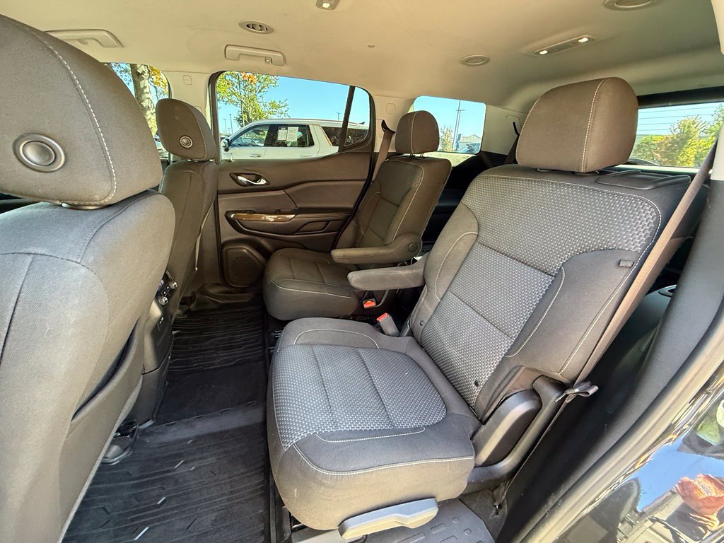 Used 2020 GMC Acadia SLE w/ LPO, Floor Liner Package FWD image 33