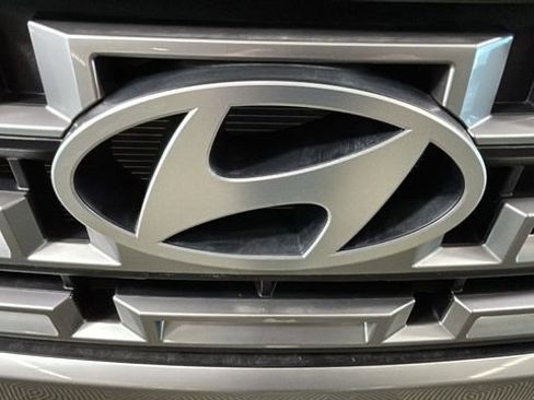 Used 2025 Hyundai Santa Cruz SEL AWD/4WD image 9