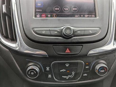 Used 2020 Chevrolet Equinox LT AWD/4WD image 18