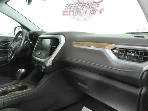 Used 2019 GMC Acadia SLE w/ LPO, Floor Liner Package FWD image 12