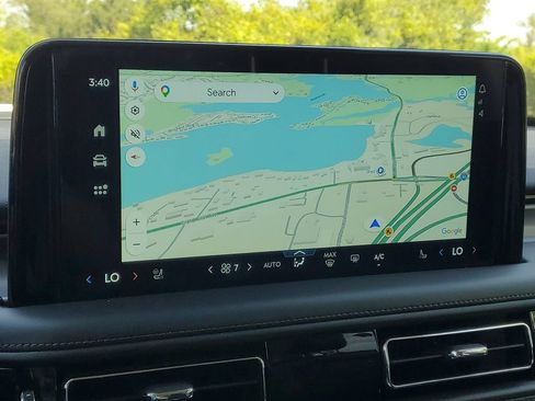 Used 2025 Lincoln Aviator AWD image 31