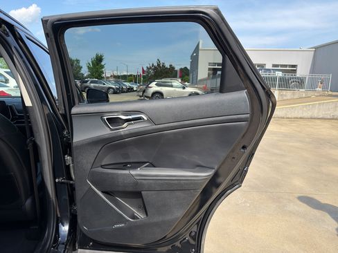 Used 2025 Kia Sportage SX FWD image 17