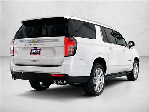 Used 2021 Chevrolet Suburban High Country RWD image 2