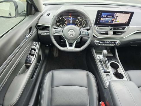 Used 2023 Nissan Altima 2.5 SL FWD image 11