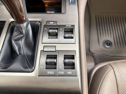 Used 2019 Lexus GX 460 Luxury AWD/4WD image 31