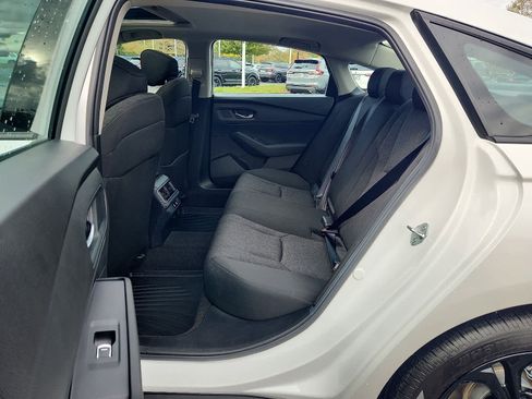 Certified 2025 Honda Accord SE image 11